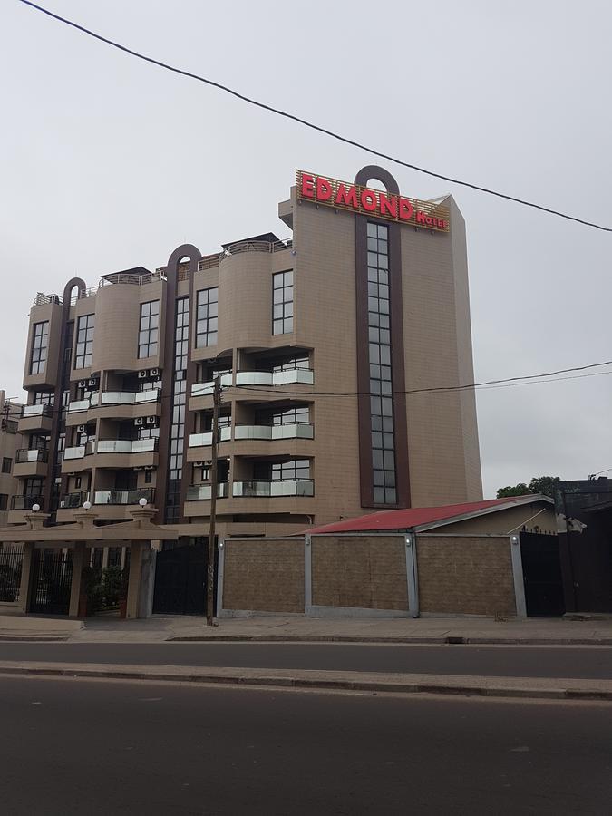Edmond Hotel Brazzaville Exteriör bild