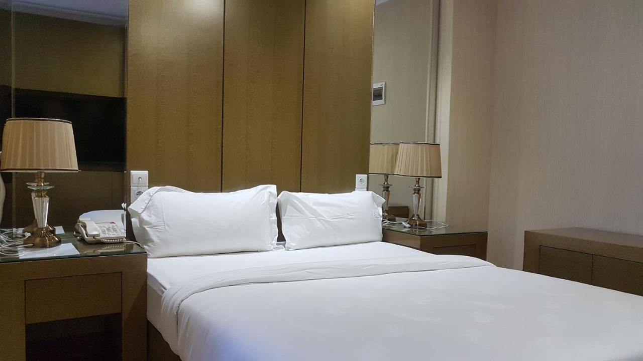 Edmond Hotel Brazzaville Exteriör bild