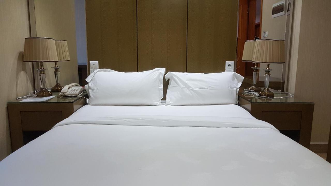 Edmond Hotel Brazzaville Exteriör bild