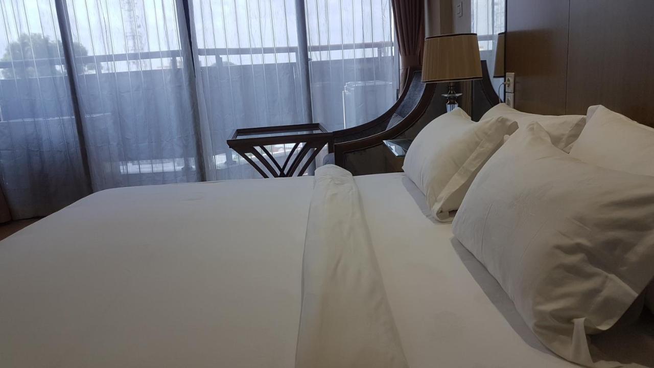 Edmond Hotel Brazzaville Exteriör bild