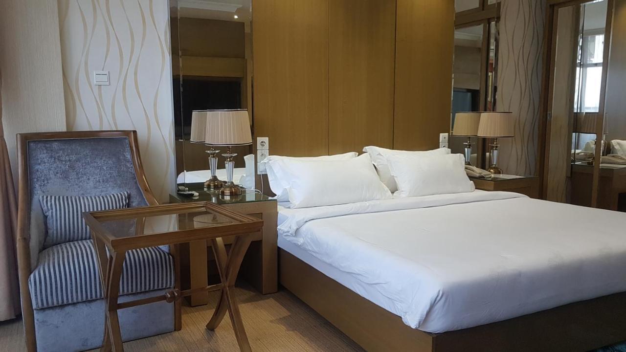 Edmond Hotel Brazzaville Exteriör bild