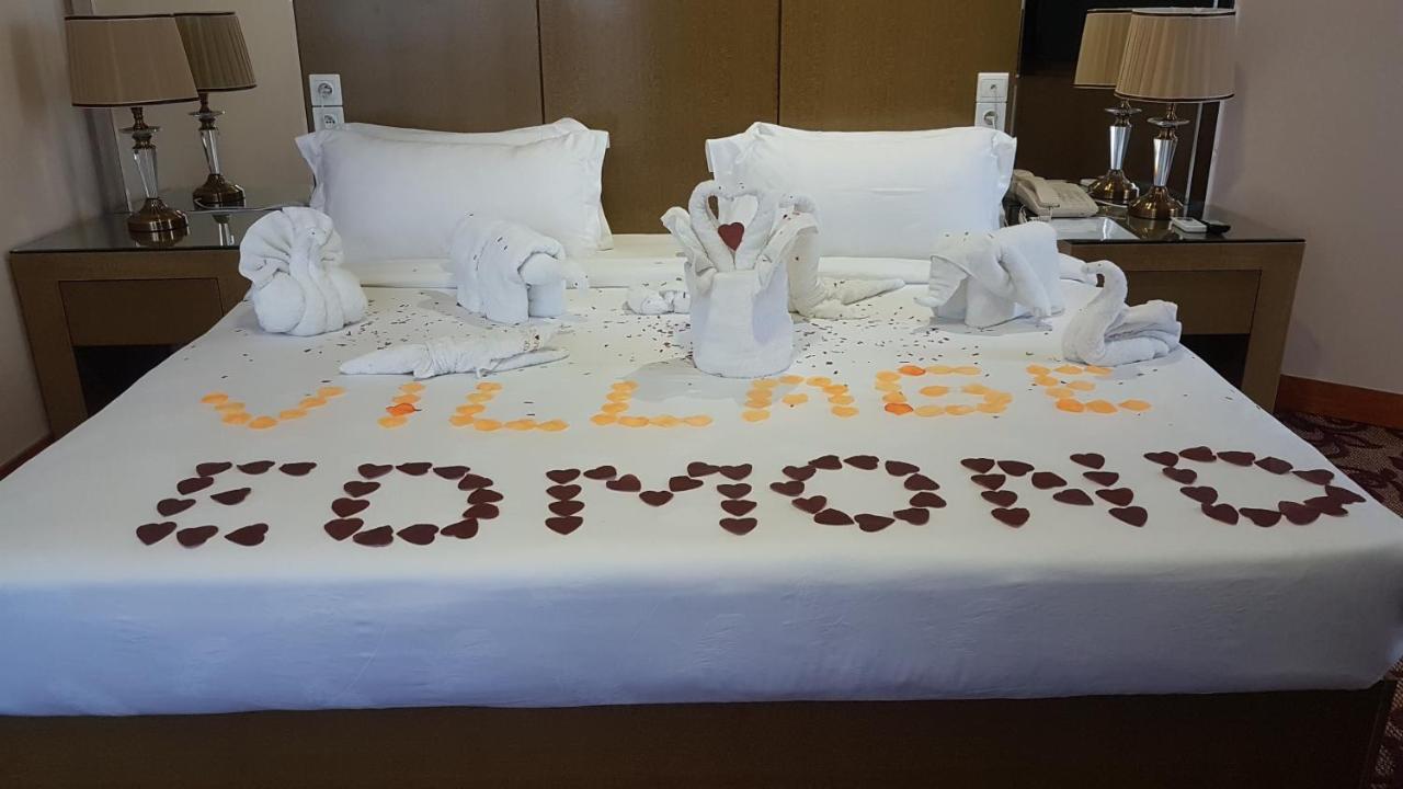 Edmond Hotel Brazzaville Exteriör bild