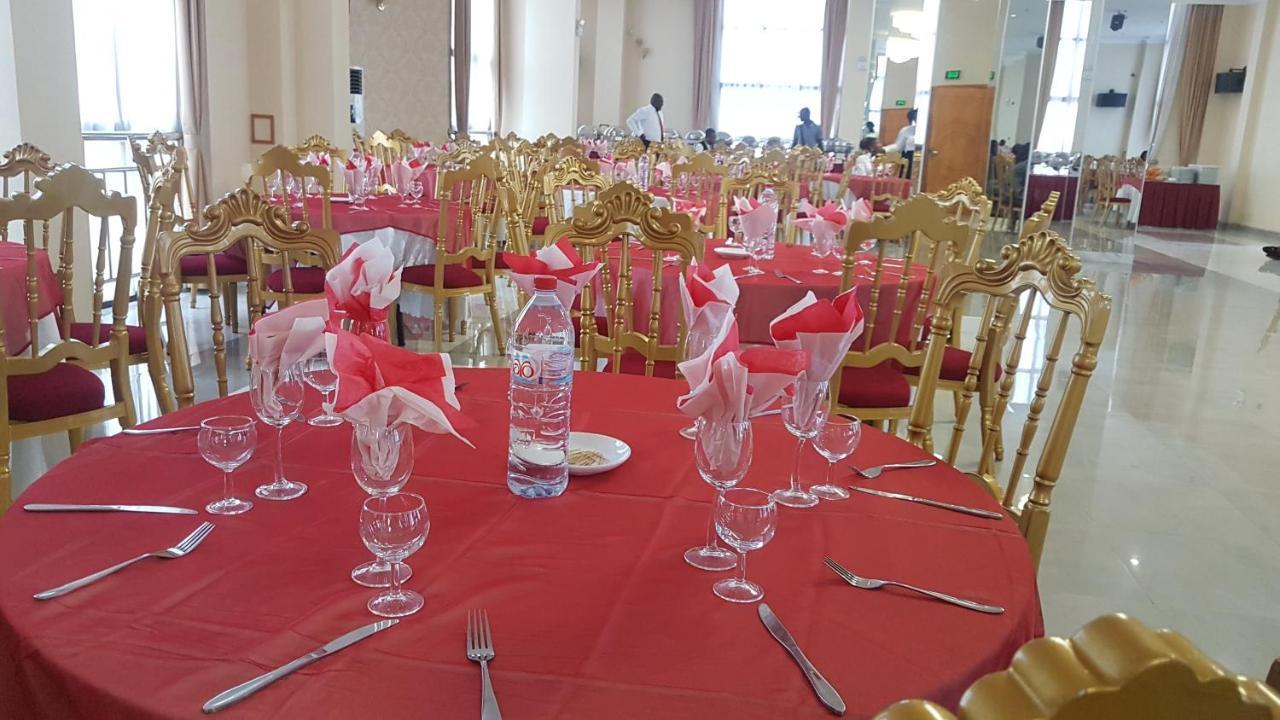 Edmond Hotel Brazzaville Exteriör bild